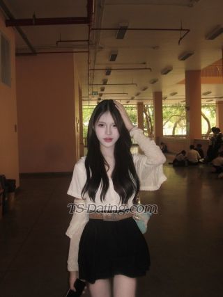 trans girl Chertam 0806149