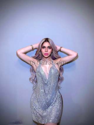 trans girl Classyluna 8693402