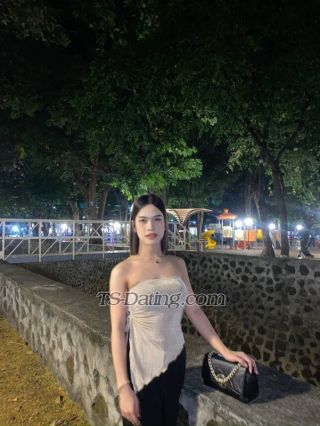 trans girl Claudine360 2392448