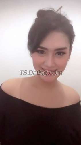 trans girl CllaraBella 0614536