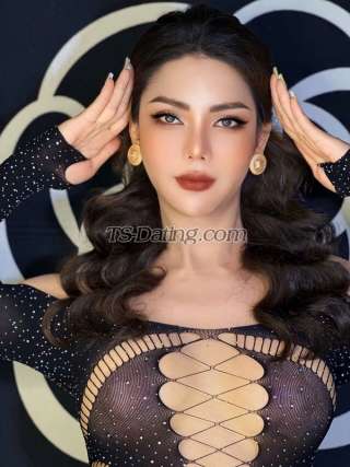 trans girl CokaCola 9518460