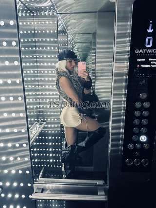 trans girl Corraluz 1541307