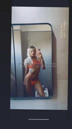 trans girl Corraluz 1541332