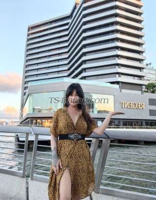 trans girl CreamiestCum 0184901