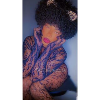 trans girl CrissBigAss 8928180