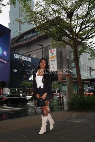 trans girl CrizaBrown 4618480