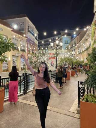 trans girl Crlalm 0023464