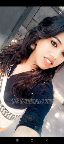 trans girl CuteAvantika 2585637