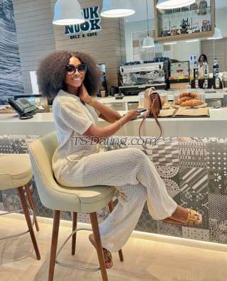 trans girl chelseaeniola 6086734