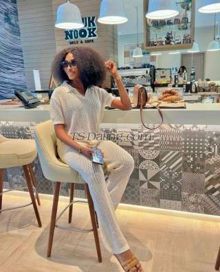 trans girl chelseaeniola 6086752