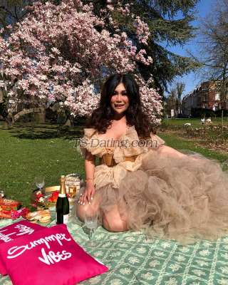 trans girl cherrykuchin 8294360