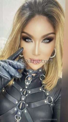 trans girl DCourtesan 2191310