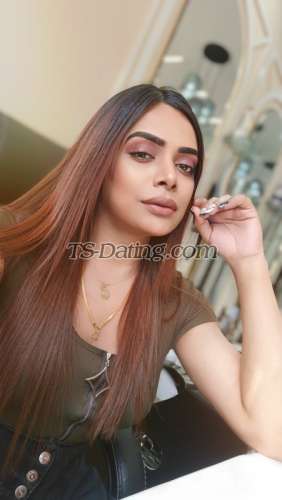trans girl DQueenDivya 9786713
