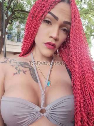 trans girl DanielaUzcat 4924560