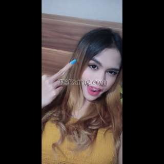 trans girl Davinaalmir 1777972