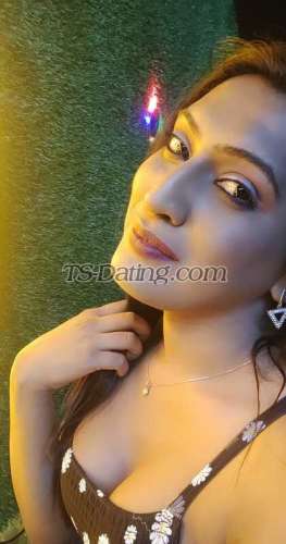 trans girl Deksha 0145526