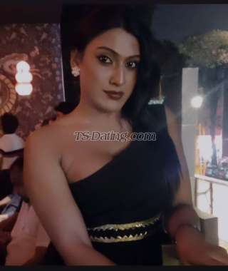 trans girl Deksha 9902227