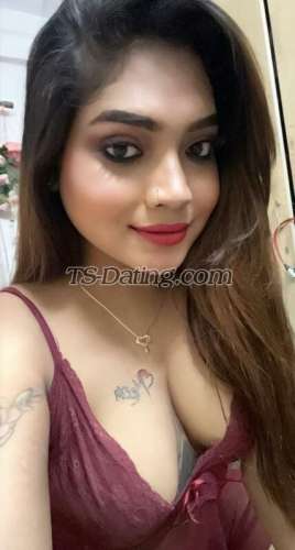 trans girl DesireQueen 8000809