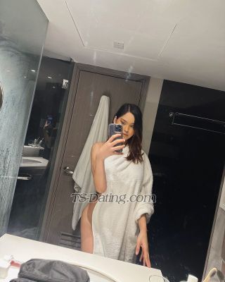 trans girl DhiaranaMHD 0855352