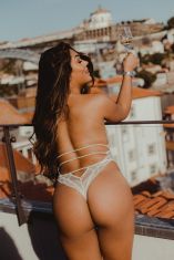 DiannaTop Porto Transex Salut les gars, c'est moi Dianna Shanghai un nouveau visage TS ✨ Service complètement complet : expérience GF, douche dorée, social, amusant, dominatrice, voyages internationaux et bien plus que vous méritez. 🔥 Je suis une personne passionnée, nous passons des moments longs et privilégiés ensemble. Non seulement par les photos, j'offre également un service intelligent, nous pouvons avoir une conversation agréable et aussi une bonne amitié, car pour moi, c'est trop important d'avoir une bonne relation avec vous, pas seulement pour le sexe. ✨🔥🥂⭐️❤️ Une taille de bite grande et courbe de 21 cm, je suis grand comme un modèle de couverture de magazine avec 1,82 corps délicieux et en forme 😈 Pas de précipitation, pas de tabou. Nous pouvons réaliser tous nos rêves coquins ensemble. J'attends votre contact. Choisissez toujours la qualité. Suivez-moi également sur ma page Instagram @diannashanghai 📲