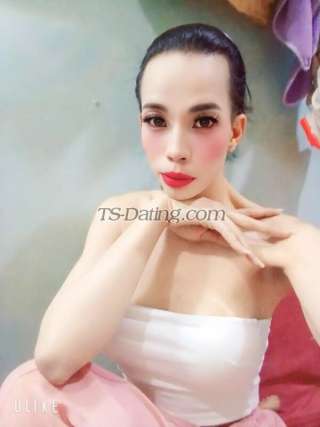 trans girl DiemMy 6931190