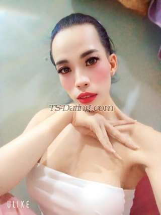 trans girl DiemMy 6931203