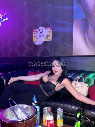 trans girl Dindadior17 9557117