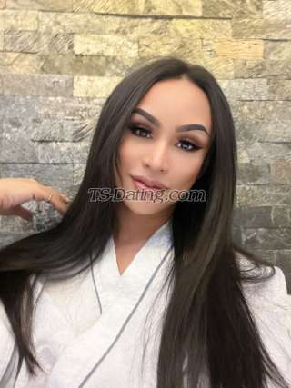 trans girl Dissara 7822376