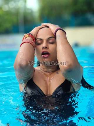 trans girl Diviya19 5818359