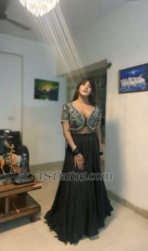 trans girl Diyamistress 2398301