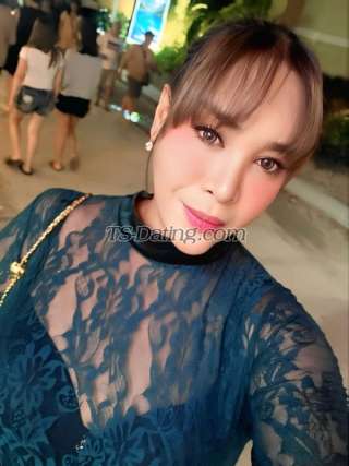 trans girl DommHannah 5371011