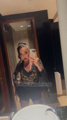 trans girl daniellecarbs 8169408