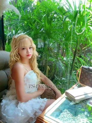 trans girl Elizabethone 3612360