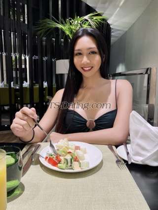 trans girl EllaLuscious 0259719