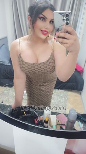 trans girl Elmirashemal 1920542