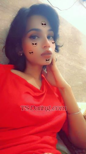 trans girl Elveera 5188595