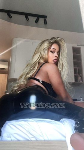 trans girl Emanuelitop 5011847