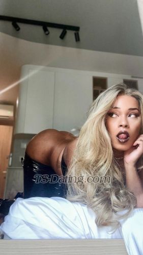 trans girl Emanuelitop 5011876