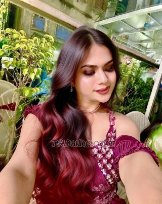 trans girl Emergencyquen 4068016