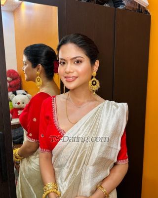 trans girl Emergencyquen 7629585