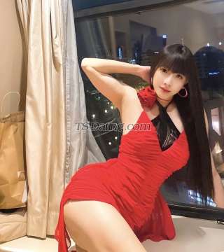 trans girl Emilia0402 0721414