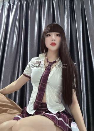 trans girl Emilia0402 1759618