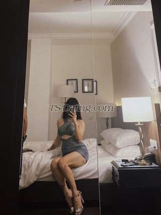 trans girl Emilia0402 2468010