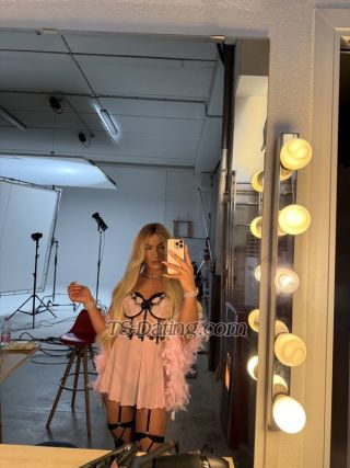 trans girl EmmaTvXXL 8941777