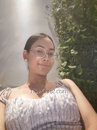 trans girl Emmi569 3871786