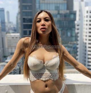 trans girl Enchantress 2832682