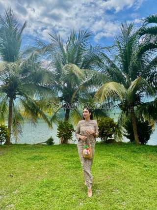 trans girl ErinHawt01 4867618