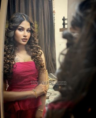 trans girl EroticAriyaa 1636502