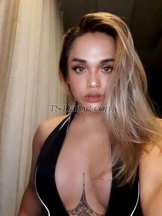 trans girl Erza1212 9468996