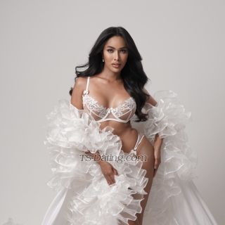 trans girl ExoticMaya 8053392